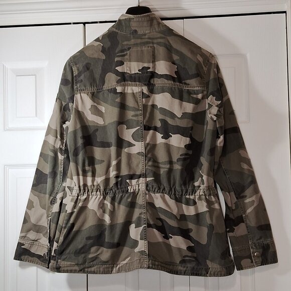 Abercrombie & Fitch Camo Utility Cargo Jacket - Picture 2 of 15